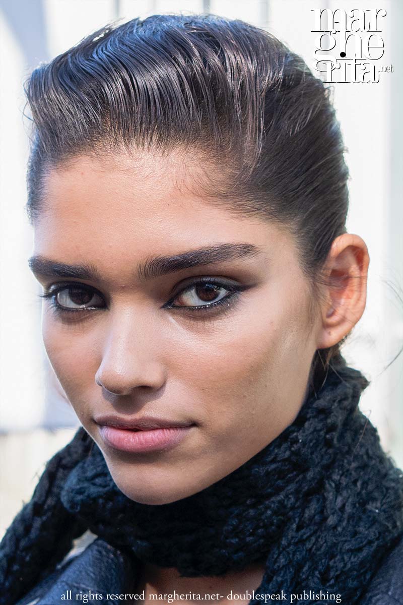 Smokey eyes: il grande ritorno nelle tendenze make-up per l’inverno 2025-2026 - Photo Charlotte Mesman