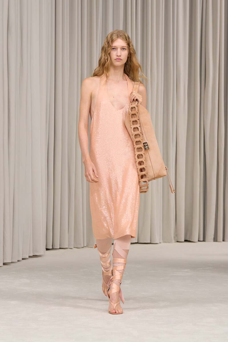Ballet core. Il trend moda primavera estate 2025 - Photo courtesy of Ferragamo