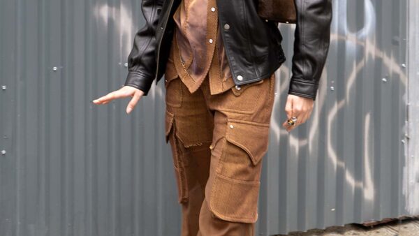 Streetstyle alert: i cargo pants si rifanno il look (e sono più cool che mai) - Photo Charlotte Mesman