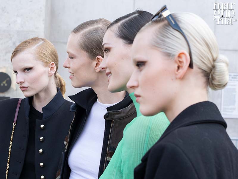 Tendenze capelli estate 2025: il wet look è ancora super cool! - Photo ADVERSUS