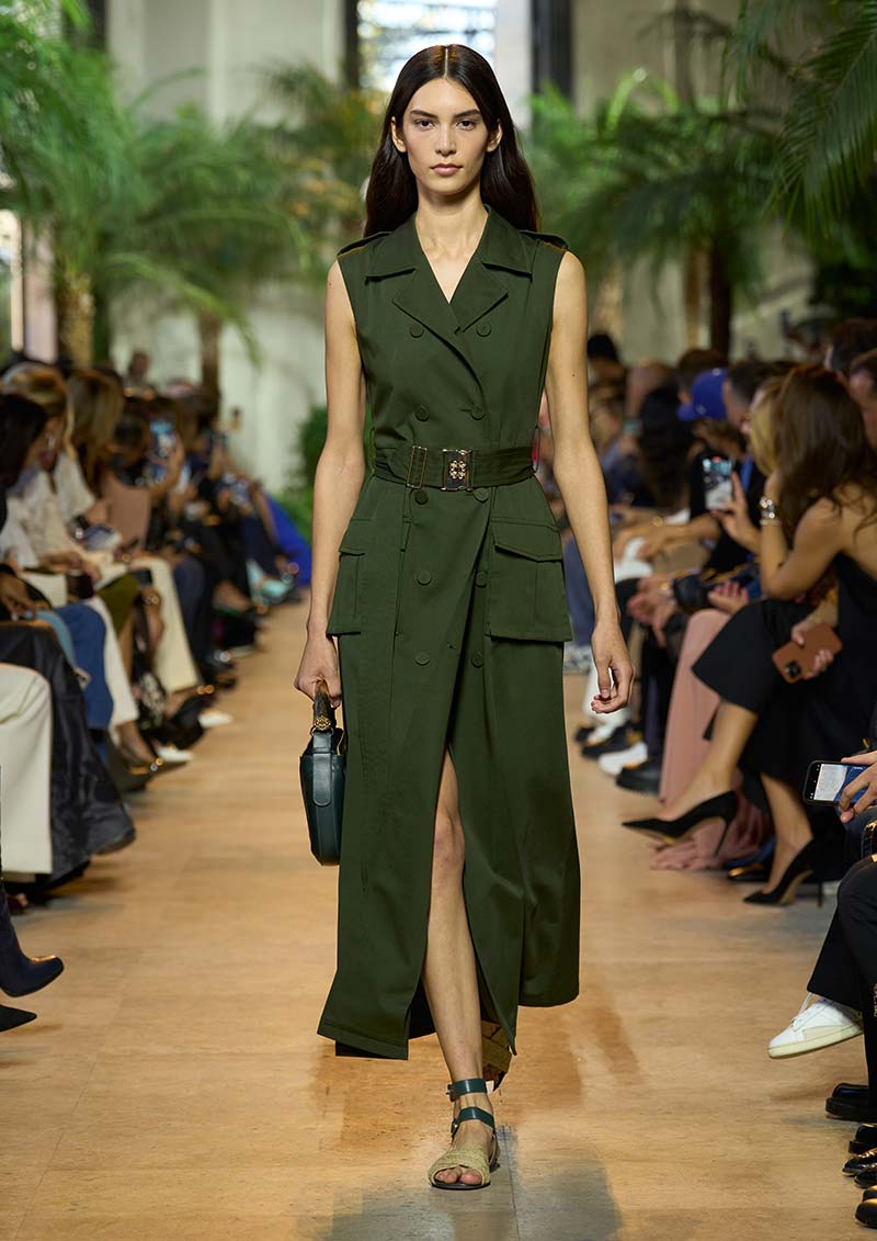 I 10 trend più hot dei sandali per l’estate 2025 - Photo courtesy of Elie Saab