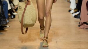 I 10 trend più hot dei sandali per l’estate 2025 - Photo courtesy of Elie Saab