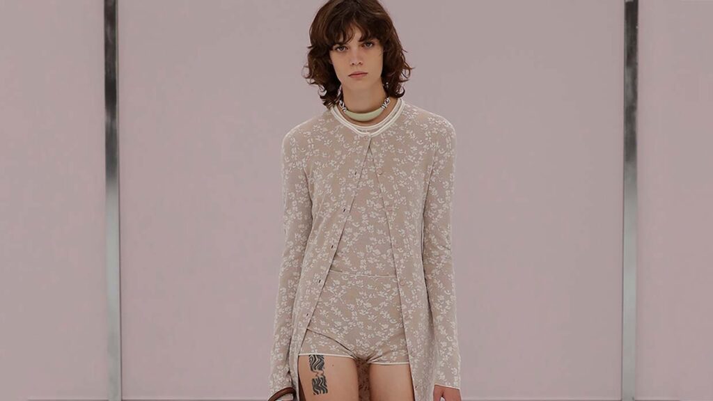 La tendenza “no pants” per l’estate 2025: in mutande (o body) si va ovunque - Photo courtesy of Fendi