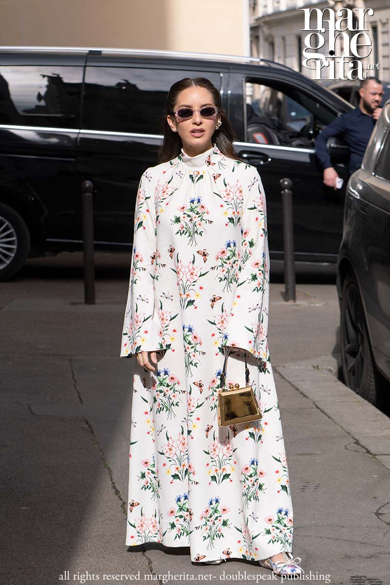 Tendenze abiti estate 2025: eleganza naturale - Photo Charlotte Mesman