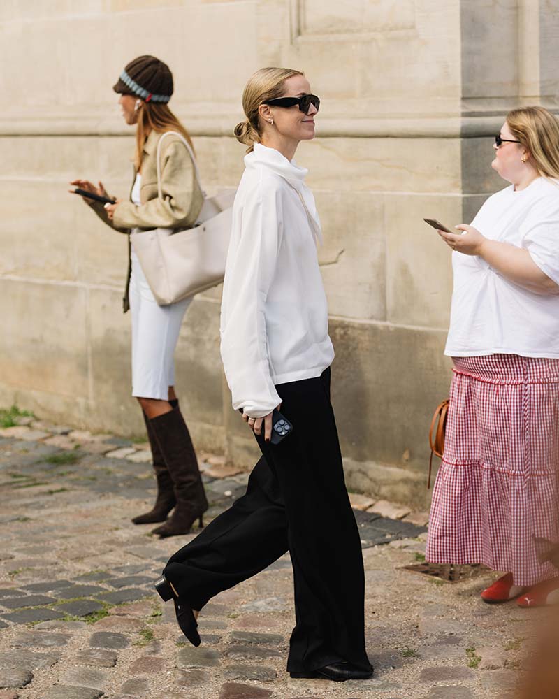 Streetstyle in bianco e nero alla Copenhagen Fashion Week - Photo courtesy of Copenhagen Fashion Week. Ph. Noor-u-nisa-Khan