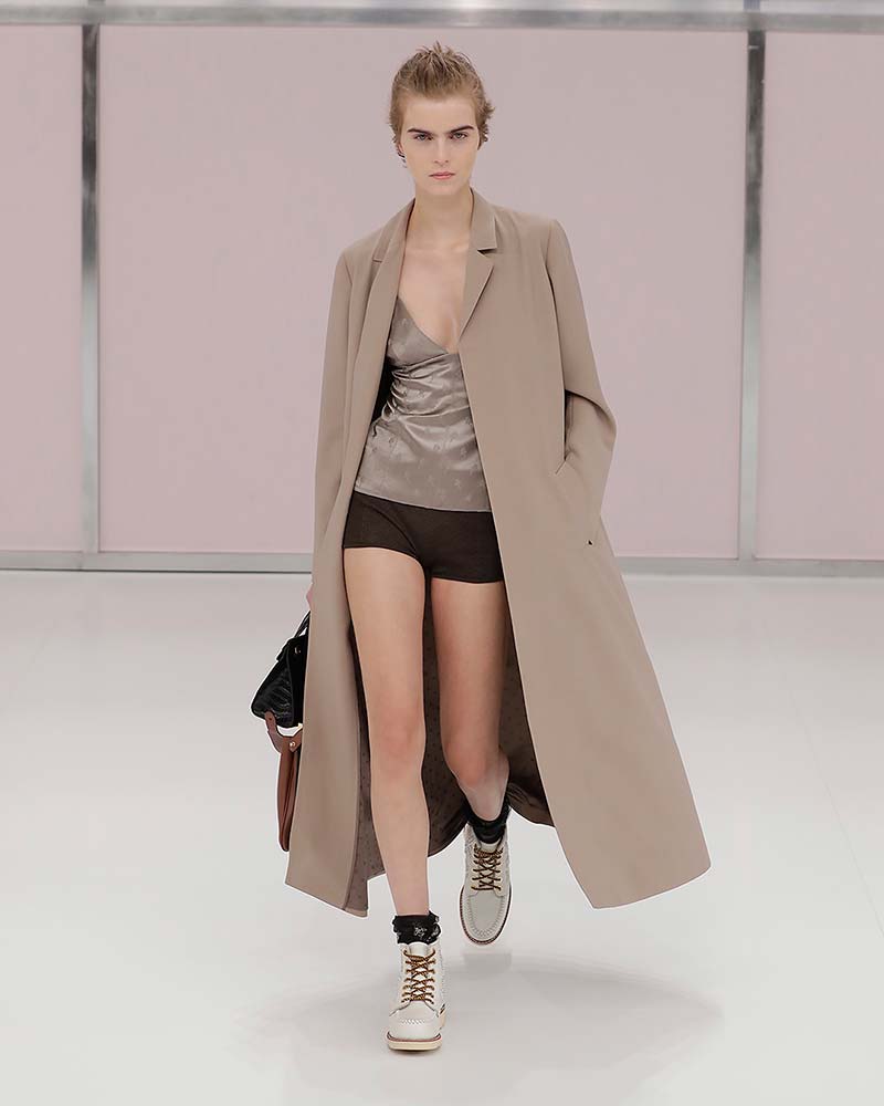 La lingerie come outerwear: il trend moda dell’estate 2025 - Photo courtesy of Fendi