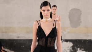 La lingerie come outerwear: il trend moda dell’estate 2025 - Photo courtesy of Elisabetta Franchi