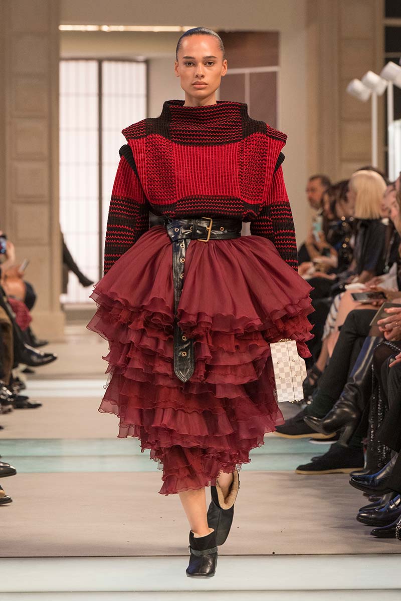 Le gonne di tendenza per l’autunno inverno 2025-2026 che devi conoscere - Photo courtesy of Saint Laurent