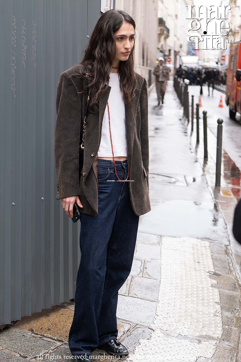 Ecco come si vestono le modelle nel tempo libero: minimaliste, cool - Photo Charlotte Mesman