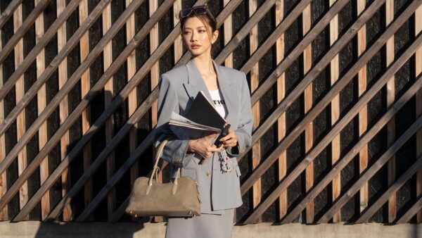 Streetstyle estate 2025. Power dressing? Ecco come si fa! - Photo ADVERSUS