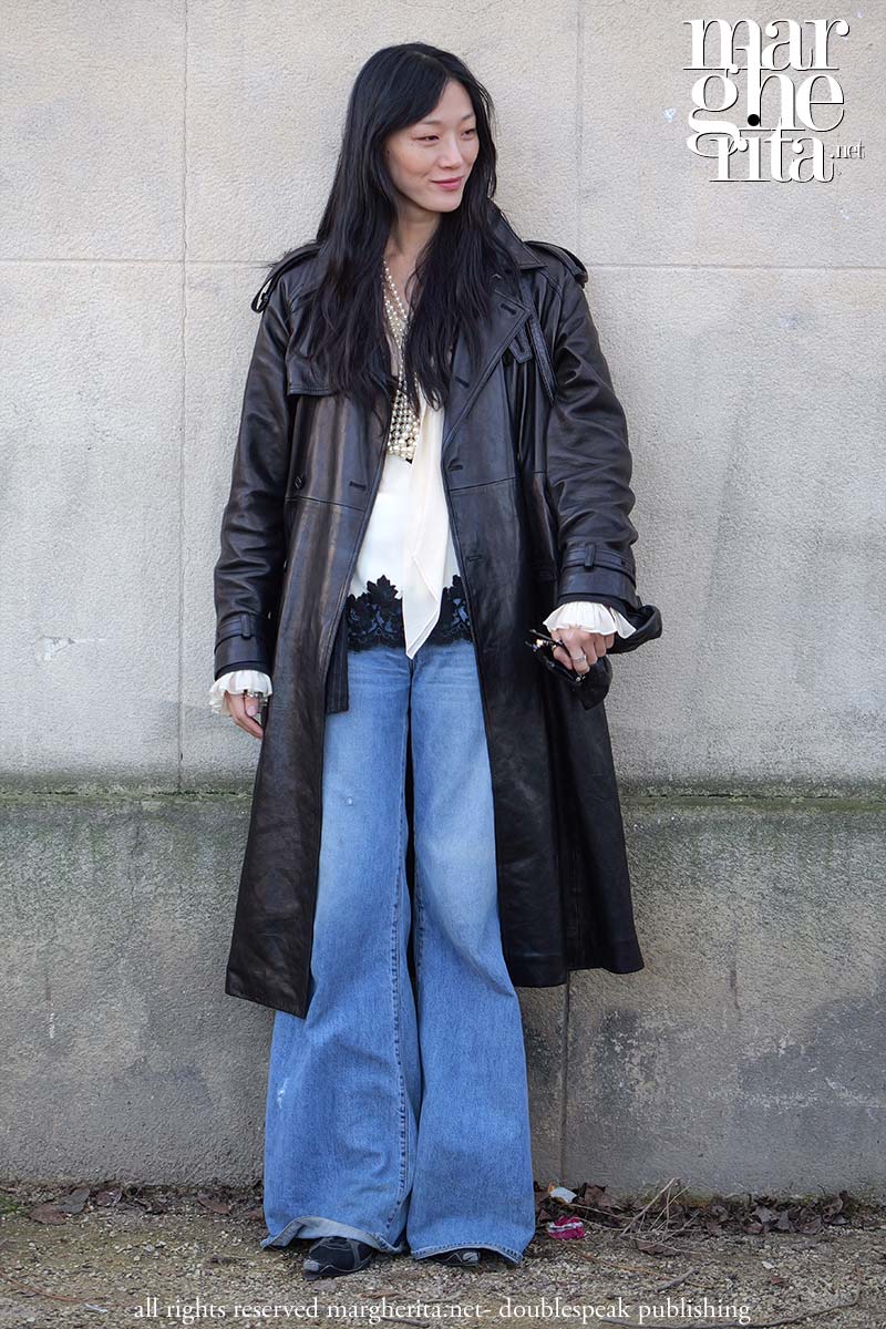 Aggiorna il tuo streetstyle denim: 4 look da copiare subito - Photo Charlotte Mesman