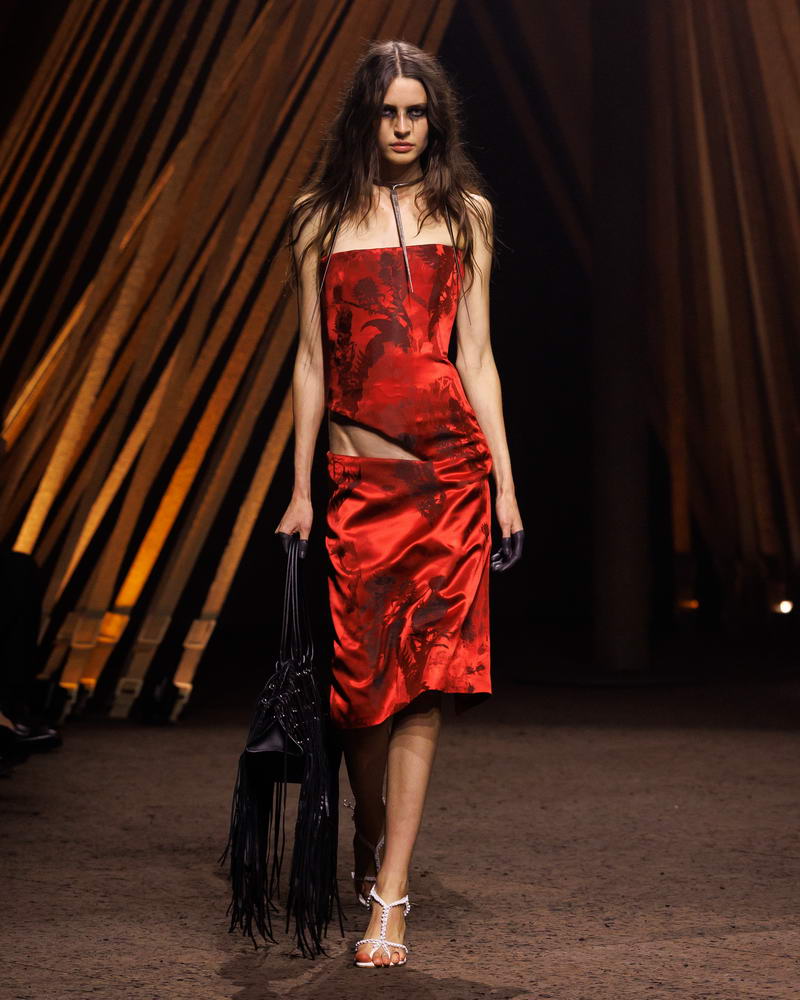 Alexander McQueen Primavera/Estate 2026 - Photo courtesy of Alexander McQueen