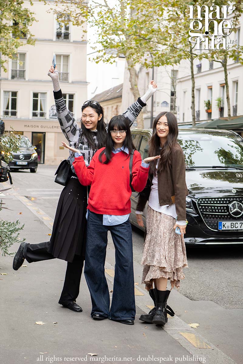Così si vestono le modelle off-duty (viste alla Paris Fashion Week) - Photo Charlotte Mesman
