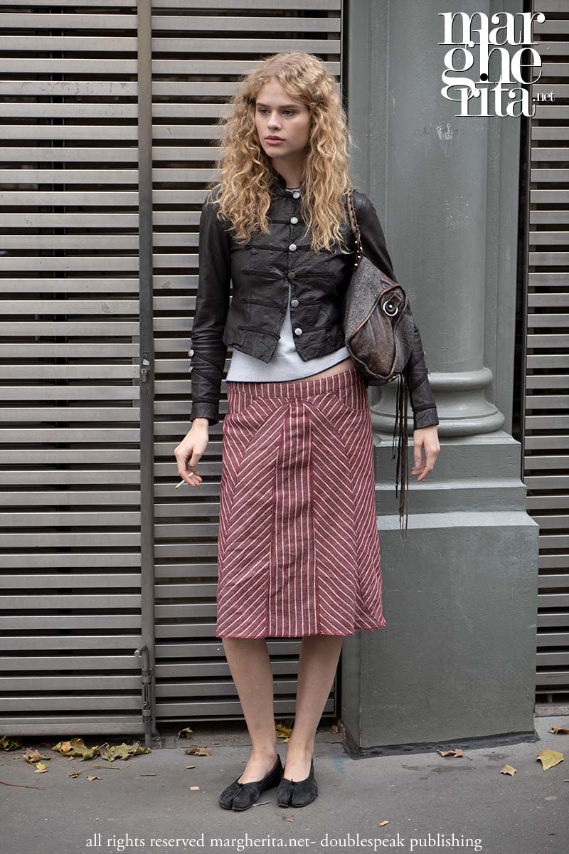 Così si vestono le modelle off-duty (viste alla Paris Fashion Week) - Photo Charlotte Mesman