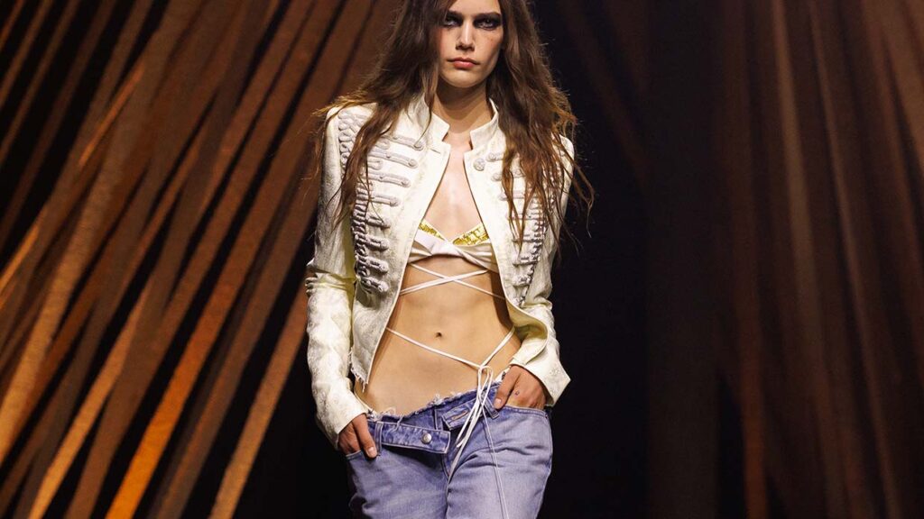 Tendenze denim 2025 - Photo courtesy of Alexander McQueen SS 2026