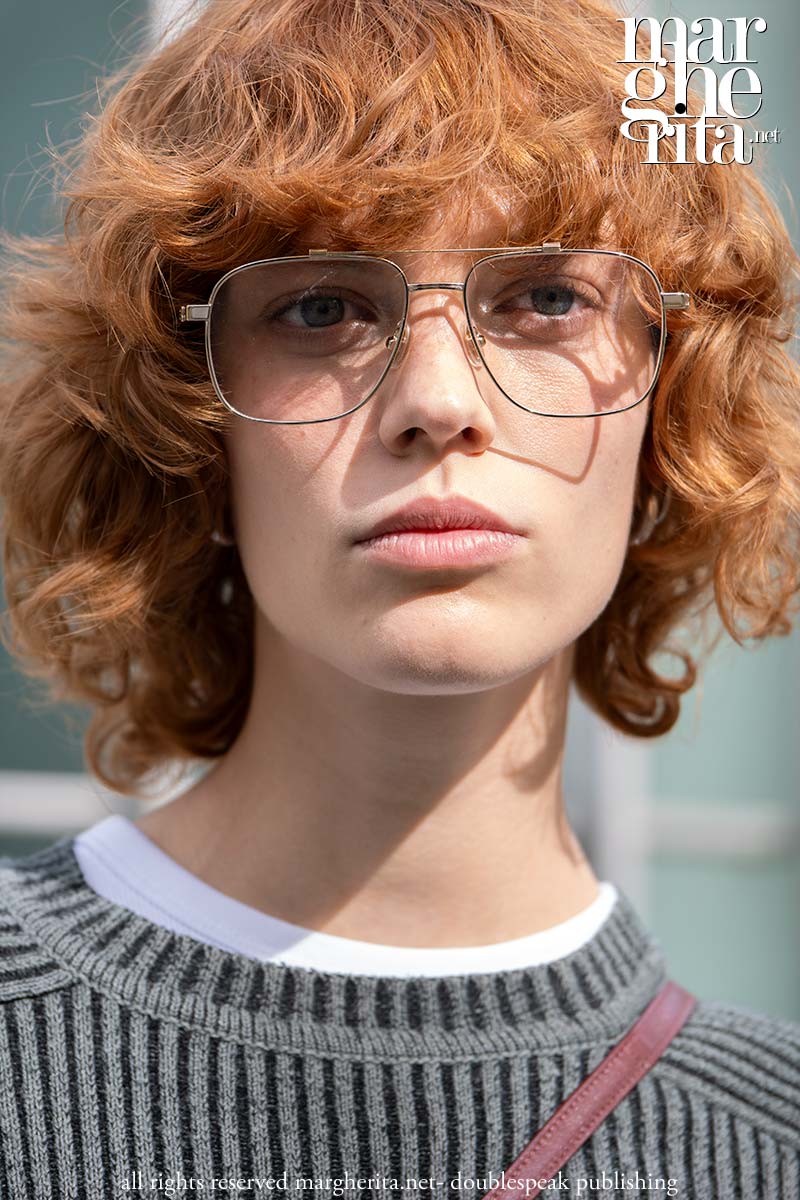 Questi sono gli occhiali del momento. Le montature più trendy - Photo Charlotte Mesman