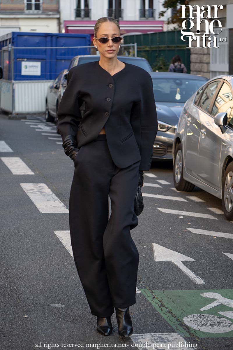 Quiet luxury (lusso tranquillo) resta il trend moda dell’inverno 2025 - Photo Charlotte Mesman