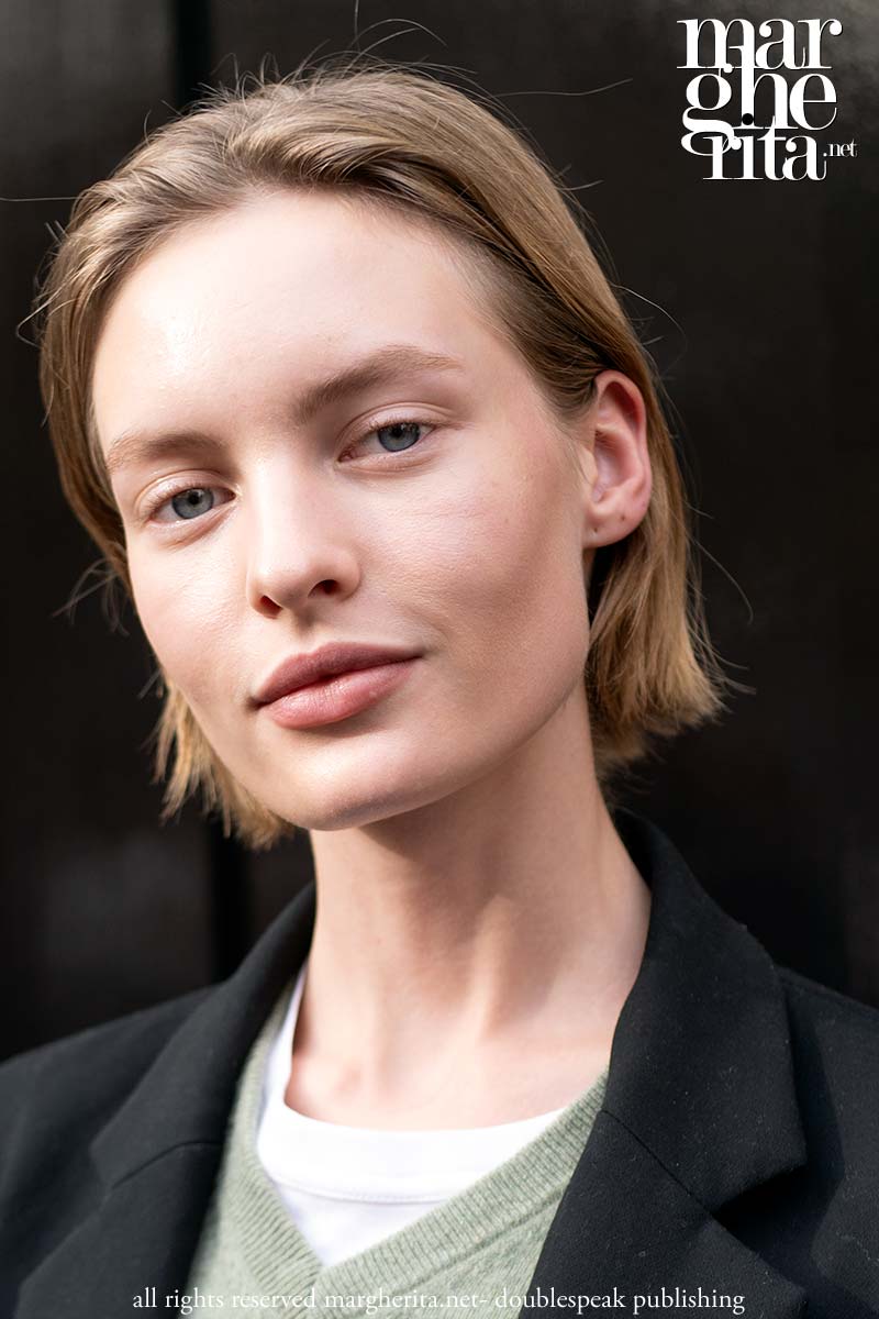 Trend capelli 2025. Il caschetto: tagliarlo davvero o semplicemente… imitarlo? - Photo ADVERSUS