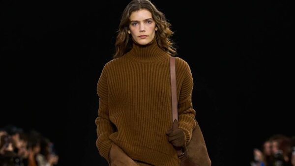 Così si indossano i maglioni invernali questa stagione - Photo courtesy of Max Mara