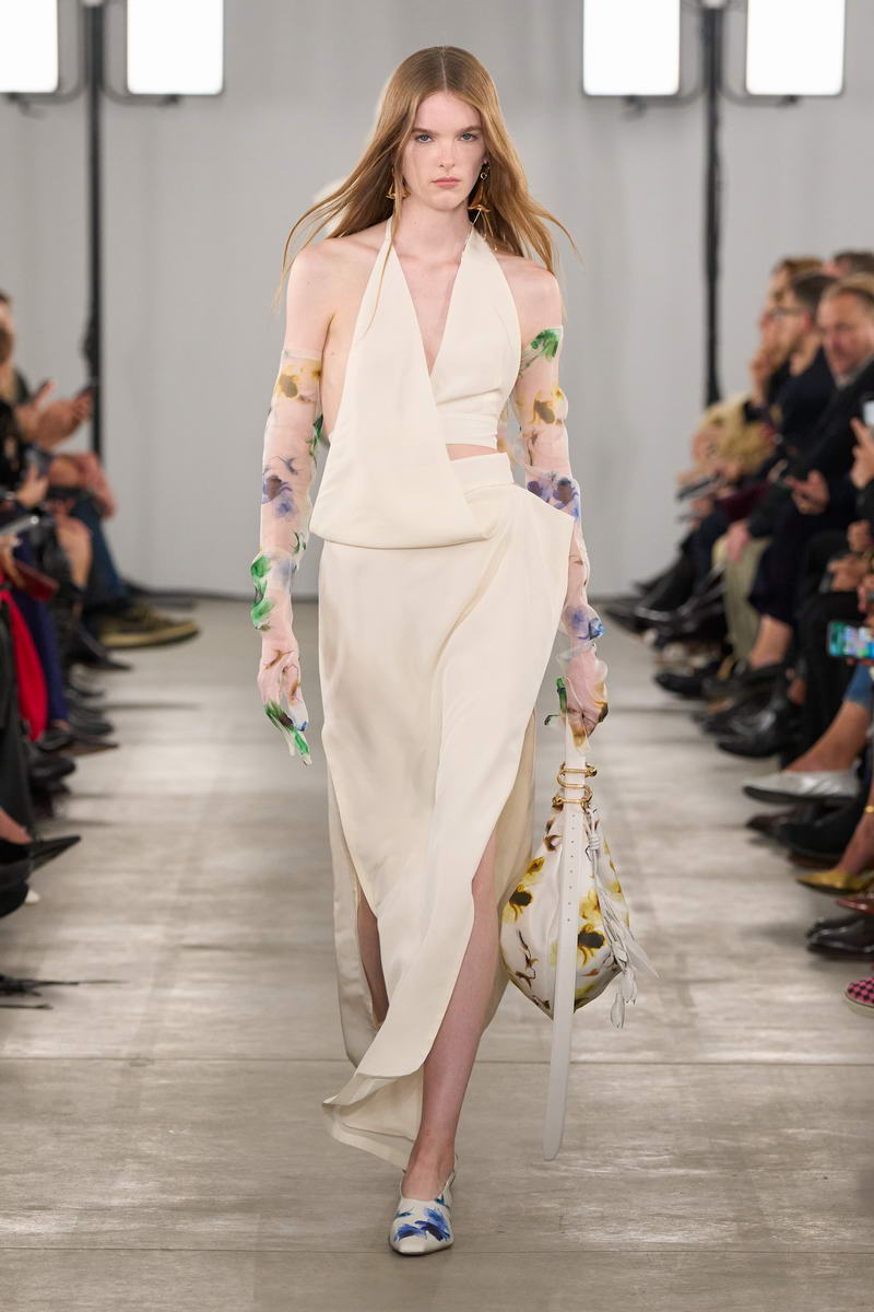 Sportmax Primavera-Estate 2026: la leggerezza come atto di visione - Photo courtesy of Sportmax