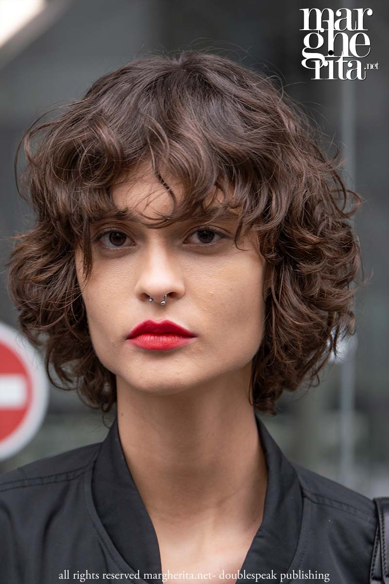 Il taglio più cool del 2026: il butterfly cut, ora anche in versione butterfly bob - Photo ADVERSUS