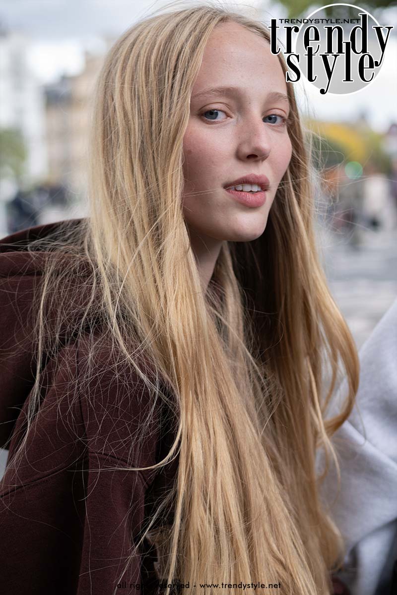 Tendenze capelli donna 2026: il grande ritorno dei capelli lunghi - Photo ADVERSUS