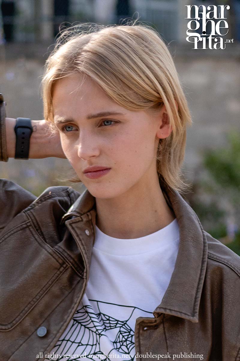 Tagli di capelli di media lunghezza: non solo shag e bob perfetti - Photo Charlotte Mesman