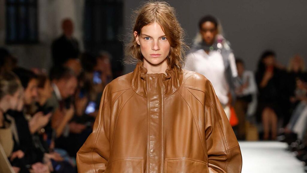 Giubbotti e giacche con collo a imbuto: da trend di nicchia a mainstream - Photo courtesy of N21