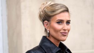 Tendenze capelli. Gli chignon avvistati alla Paris Fashion Week - Photo Charlotte Mesman