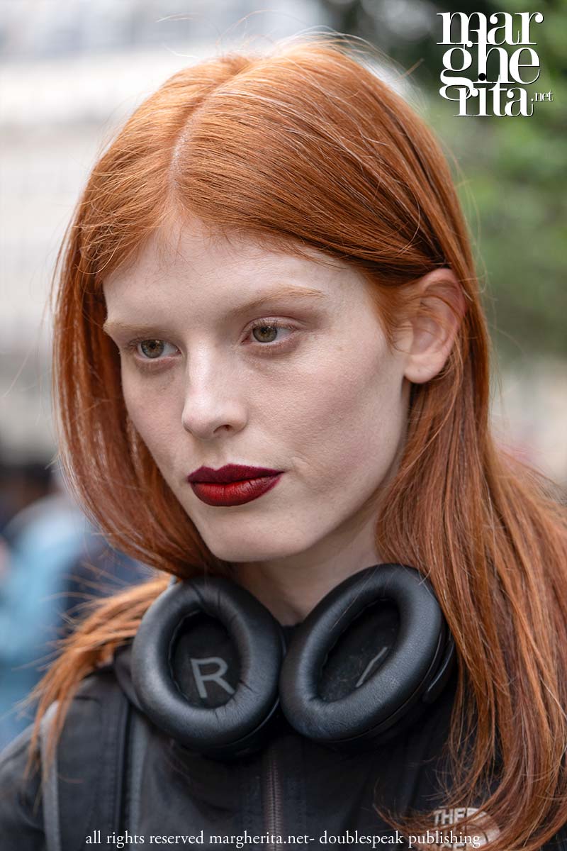 Il make-up dell’autunno inverno 2026? Selettivo, sofisticato, assolutamente strategico - Photo Charlotte Mesman