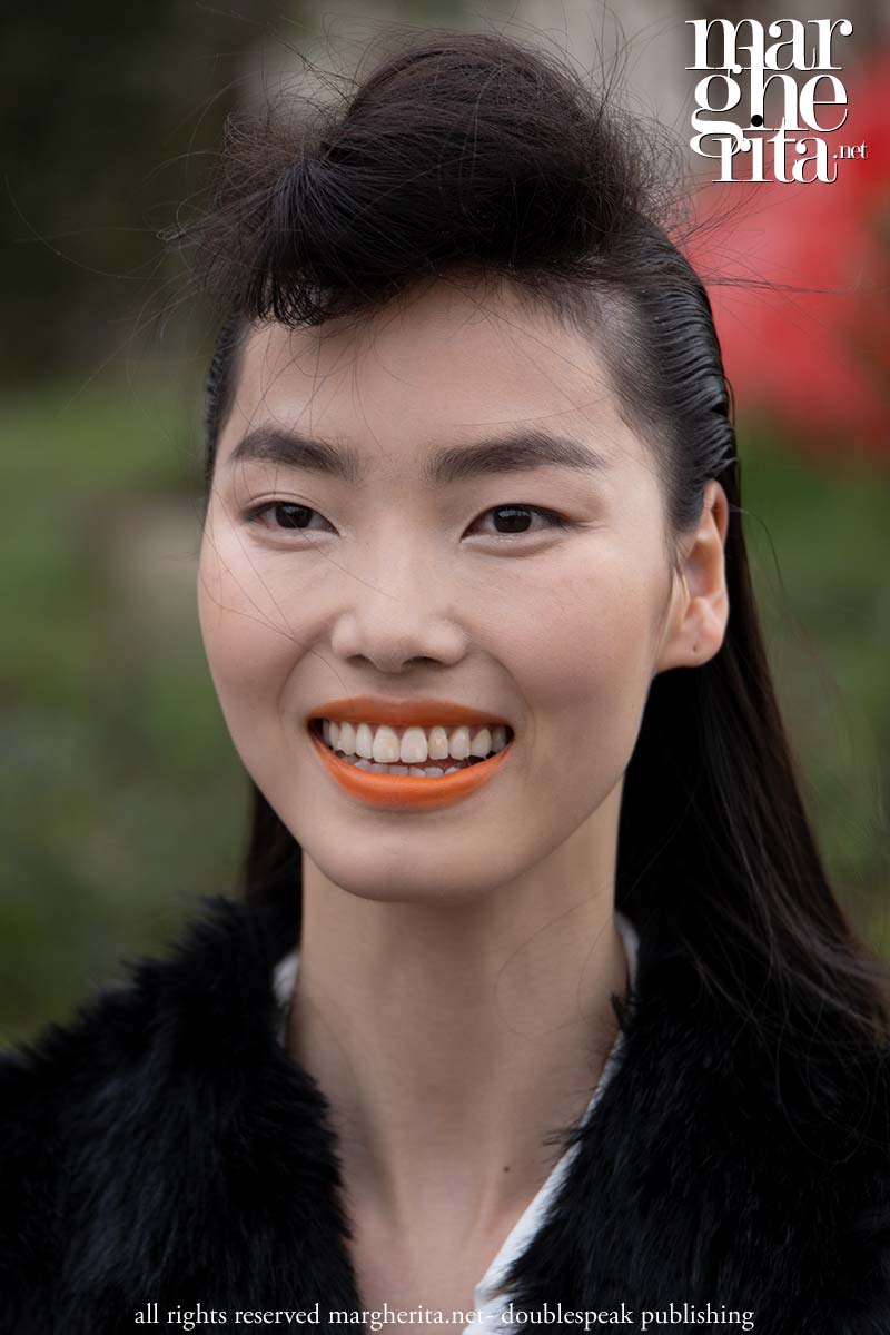 Il make-up dell’autunno inverno 2026? Selettivo, sofisticato, assolutamente strategico - Photo Charlotte Mesman