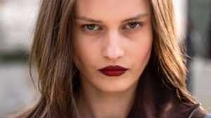 Il make-up dell’autunno inverno 2026? Selettivo, sofisticato, assolutamente strategico - Photo Charlotte Mesman