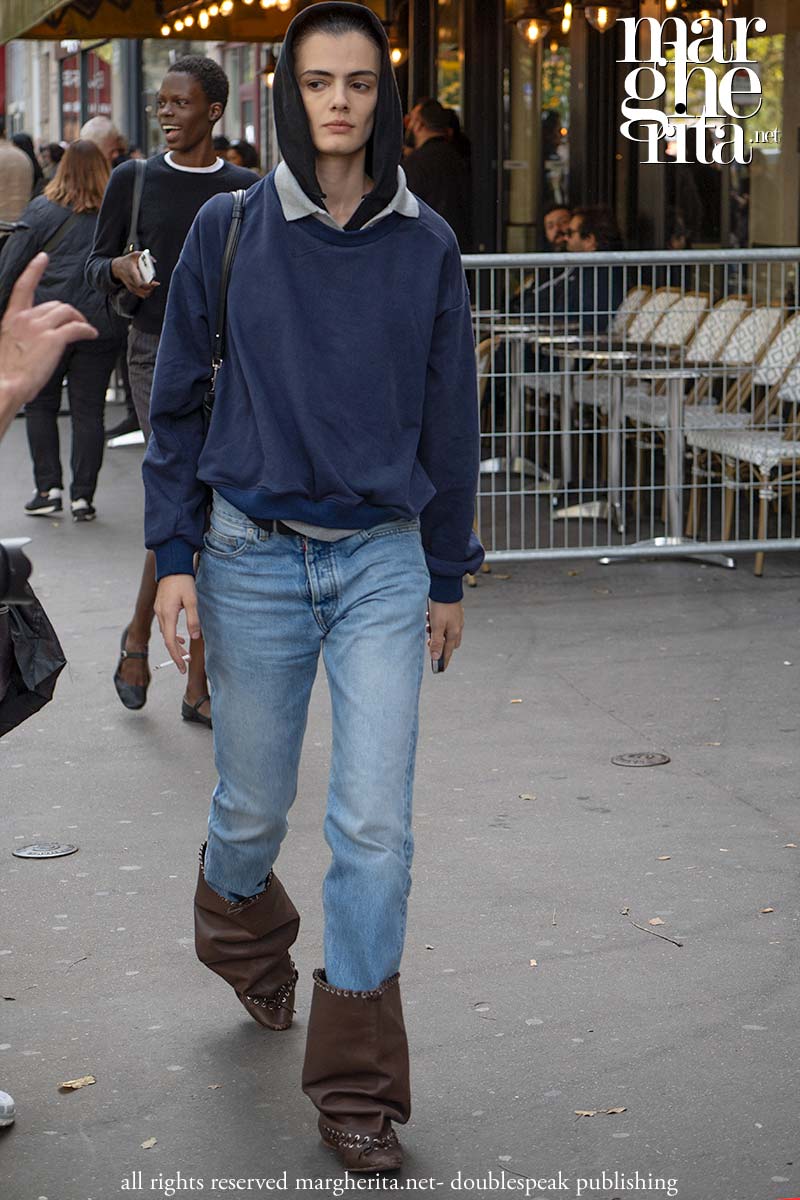 Trend moda primavera 2026: come indossare gli ankle boots di stagione - Photo Charlotte Mesman