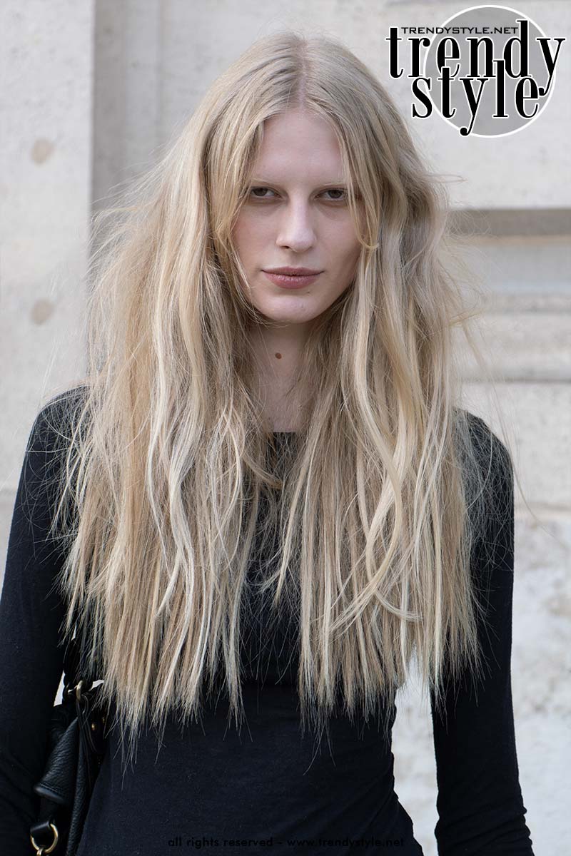 Capelli extra lunghi: la tendenza ribelle dell’autunno-inverno 2026/2027 - Photo Charlotte Mesman