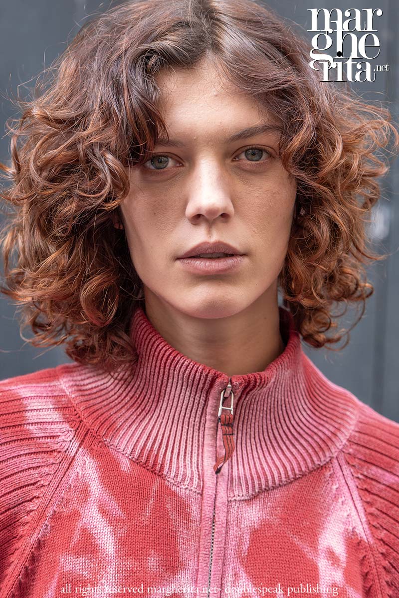 Qual è il taglio di capelli più adatto alla tua forma del viso? I migliori tagli di capelli per il 2026 - Photo Charlotte Mesman