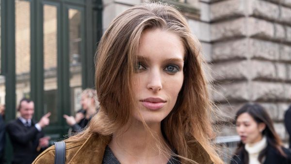 Il ritorno del make-up per l’autunno inverno 2026. Smokey eyes da Hermès - Photo ADVERSUS