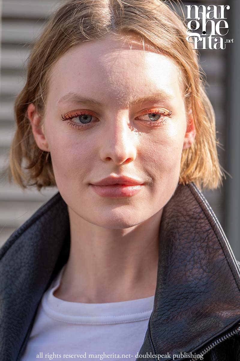 Tagli di capelli corti donna 2026: le tendenze capelli più belle e attuali - Photo Charlotte Mesman