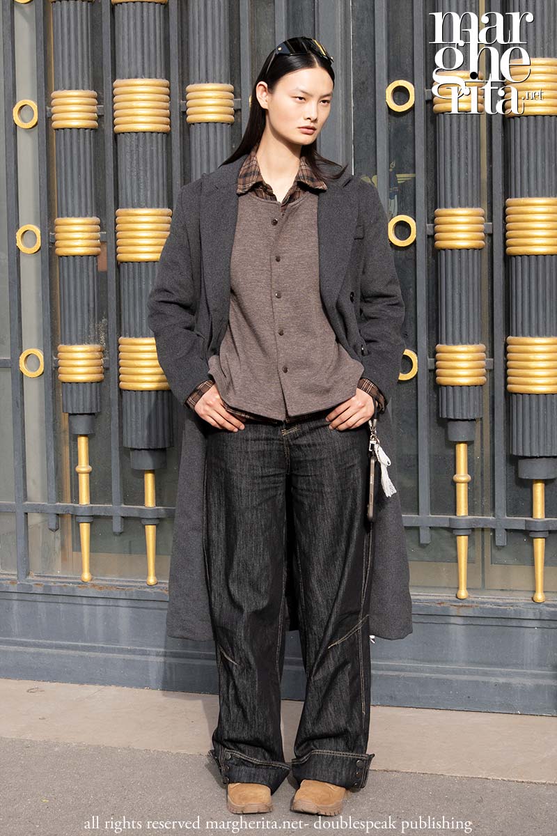 Wide leg jeans 2026: come indossare i jeans a gamba larga - Photo Charlotte Mesman