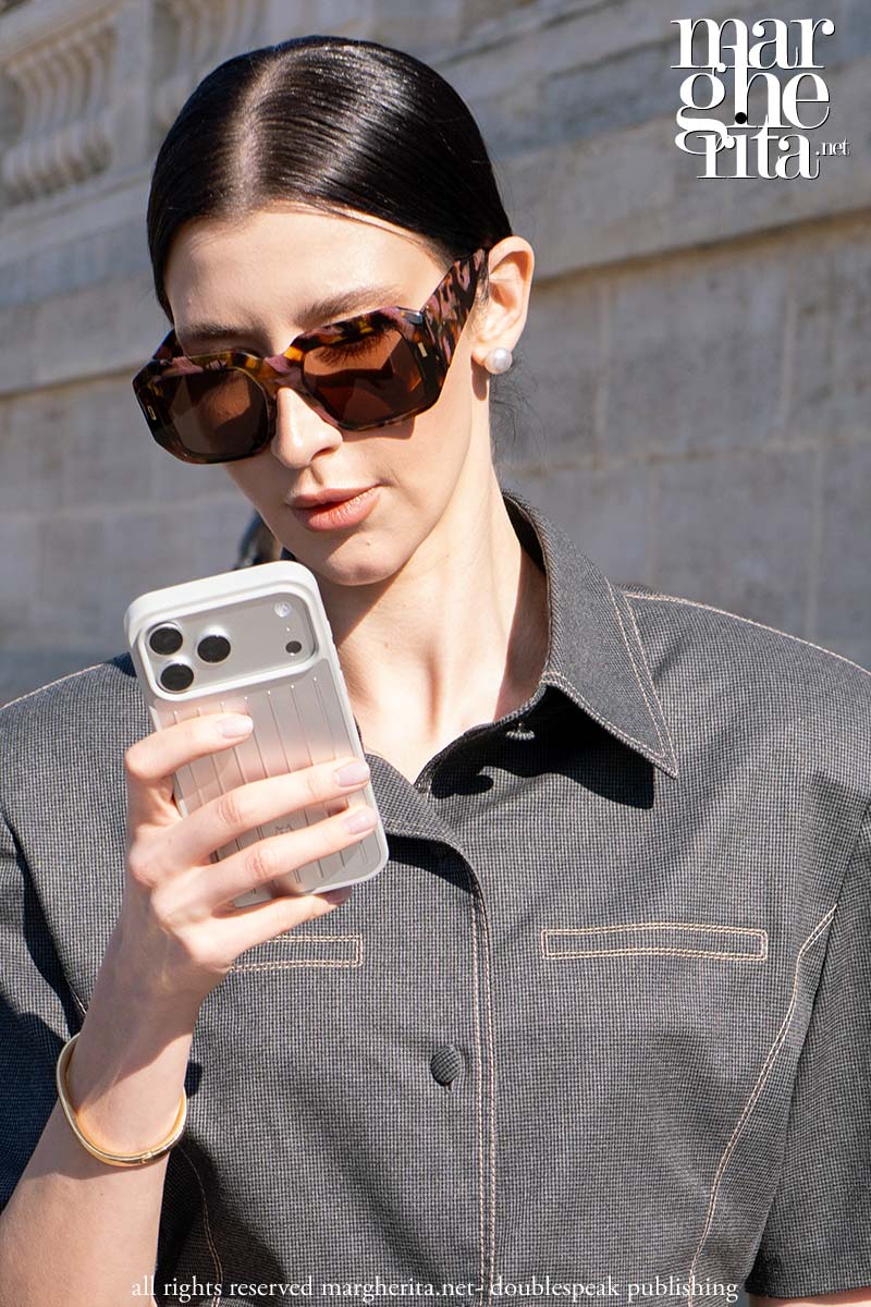 Perché le acconciature sleek continuano a essere le preferite delle influencer nel 2026 - Photo Charlotte Mesman