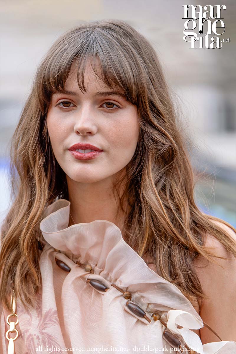 Tutte vogliono le Birkin bangs: la frangia francese che valorizza il viso - Photo Charlotte Mesman