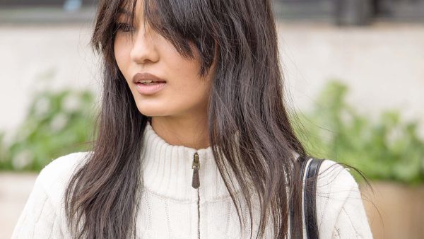 Tendenze capelli 2026: il butterfly cut lungo per un nuovo look immediato - Photo Charlotte Mesman