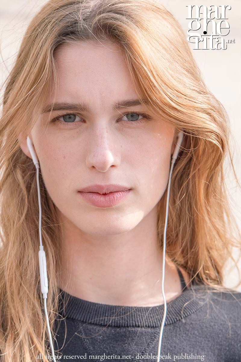 Ghost lashes: la tendenza no-mascara del 2026 che è qualcosa di leggermente diverso - Photo Charlotte Mesman