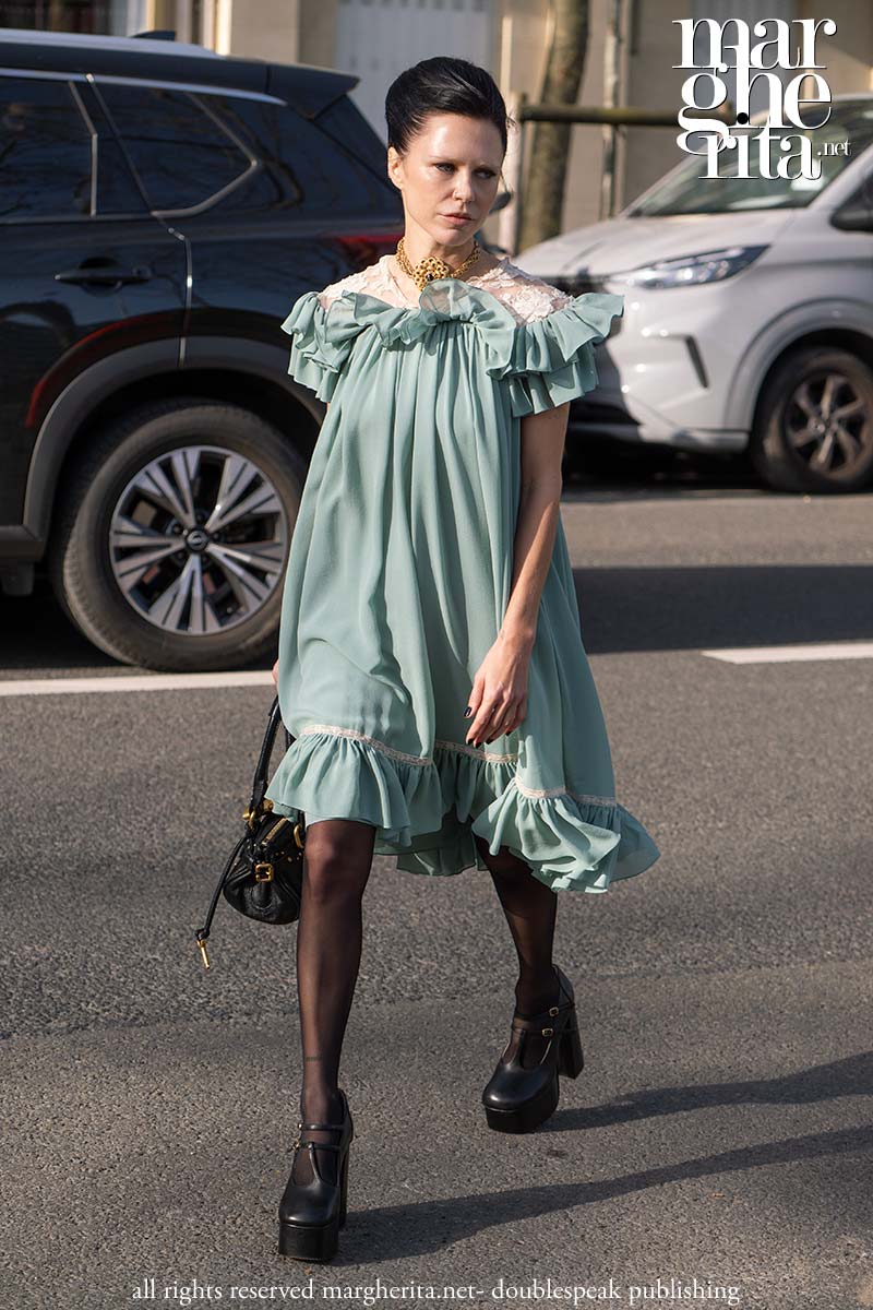 Scopri la tendenza nightie del 2026: dallo slip dress alla camicia da notte - Photo Charlotte Mesman