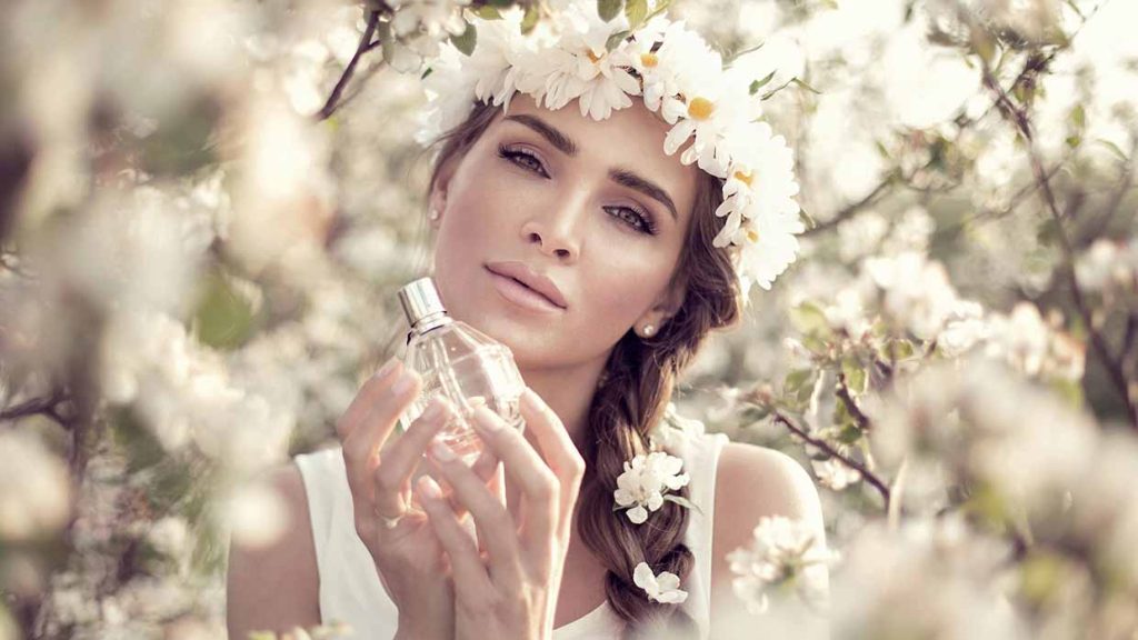 Come scegliere un profumo per l'estate