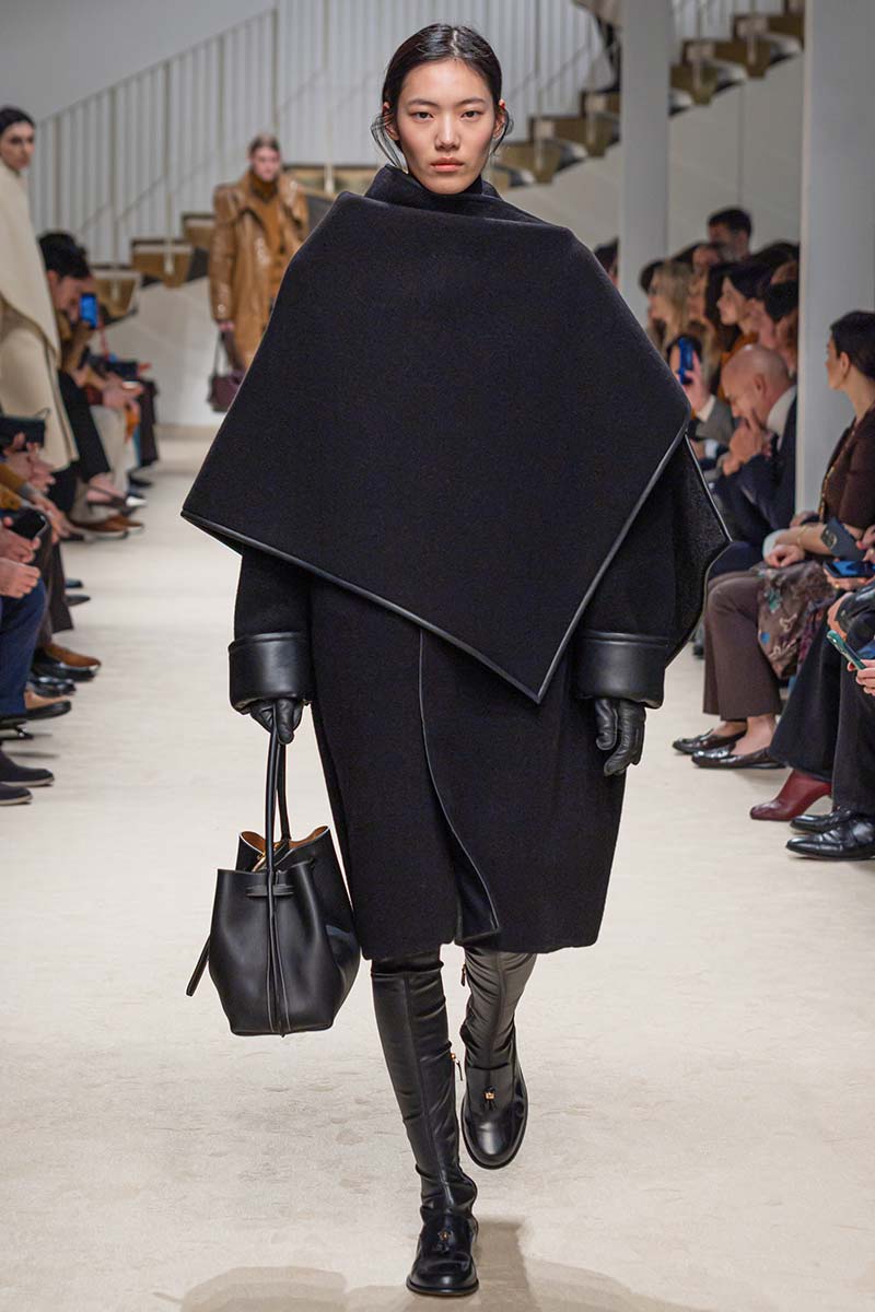 Stivali alti per l'inverno 2026: fanno sembrare le gambe più lunghe - Photo courtesy of Tod’s