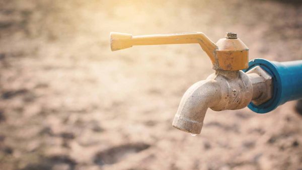 Diritto all’acqua potabile: quali conseguenze per le donne senza tutele?