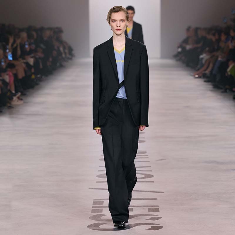 Tailleur pantalone autunno inverno 2026-2027 - Photo courtesy of Fendi