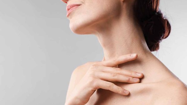 Perché collo e décolleté invecchiano prima del viso