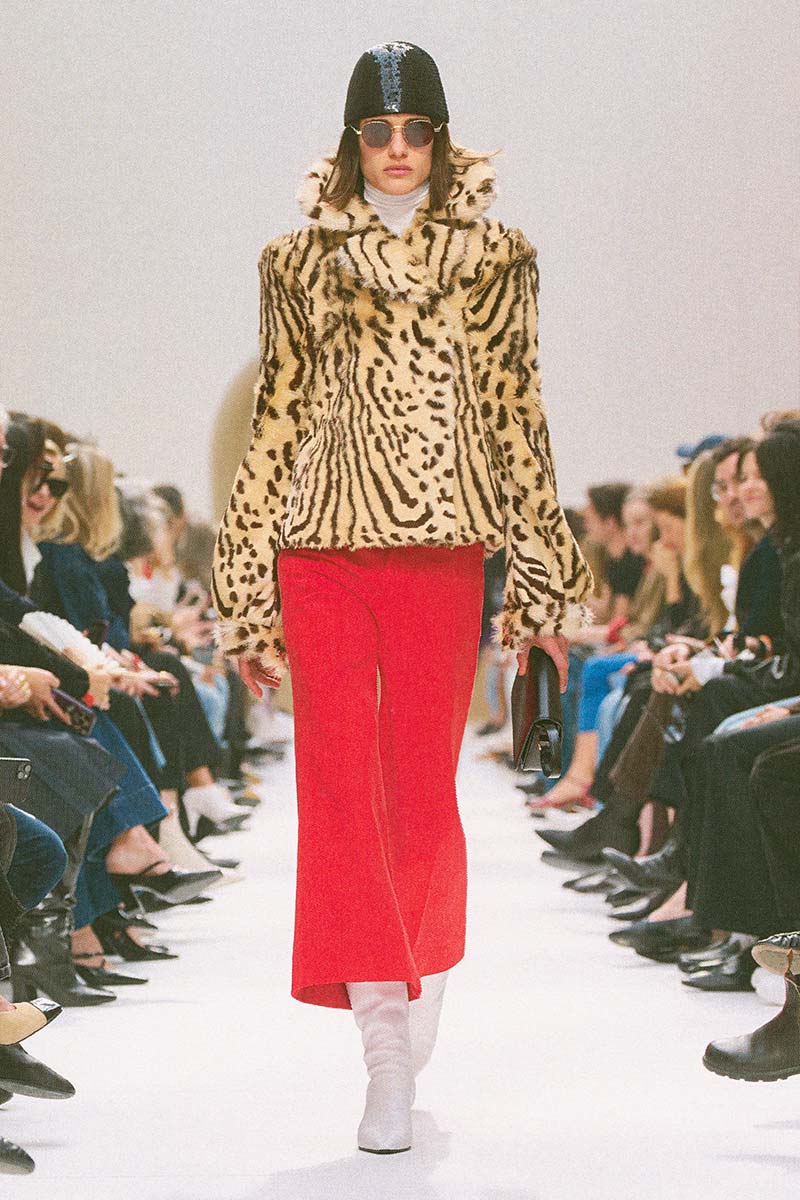 Gli 8 motivi e pattern di moda che vedrai ovunque nel 2026-2027 - Photo courtesy of Celine