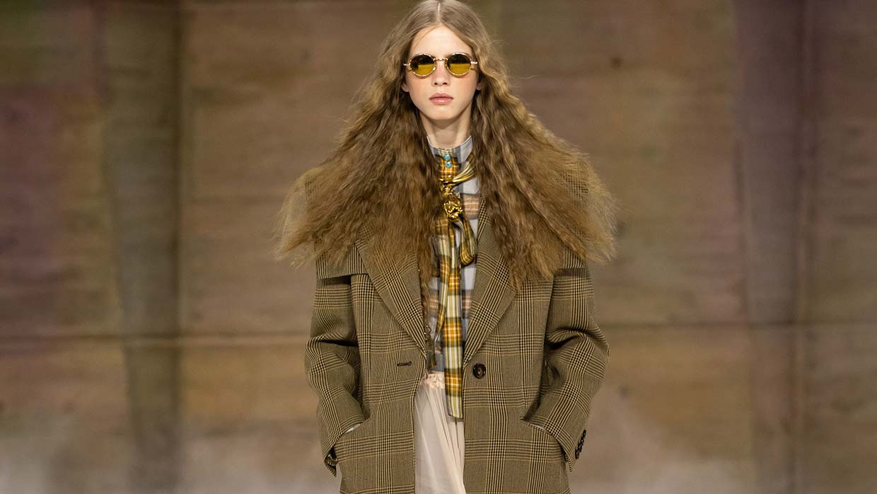 Stampe a quadri. Le tendenze moda dell'autunno/inverno 2026-2027 - Photo courtesy of Chloé